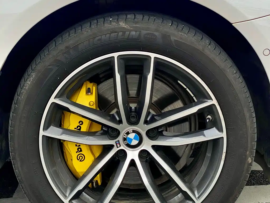 BMW 5 Series 2022 — фото 14
