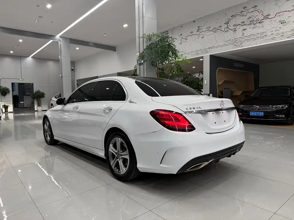 Mercedes-Benz C-Class 2020 — фото 16