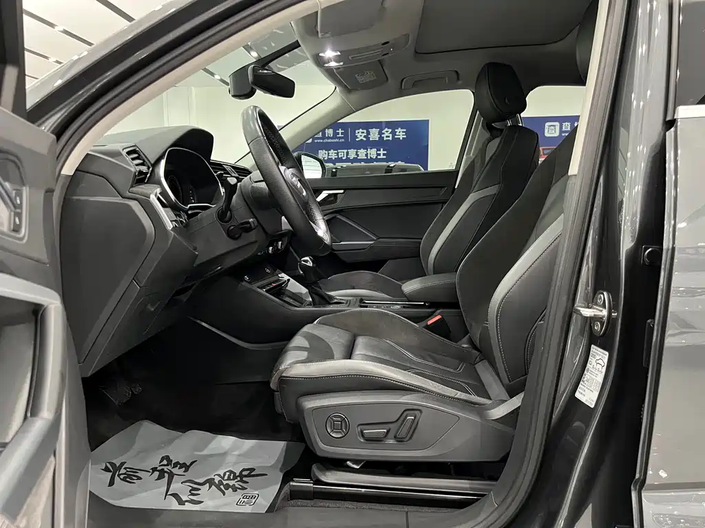 Audi Q3 Sportback 2023 — фото 31