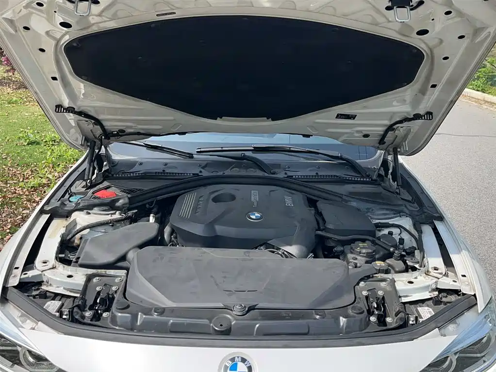 BMW 3 Series 2017 — фото 17