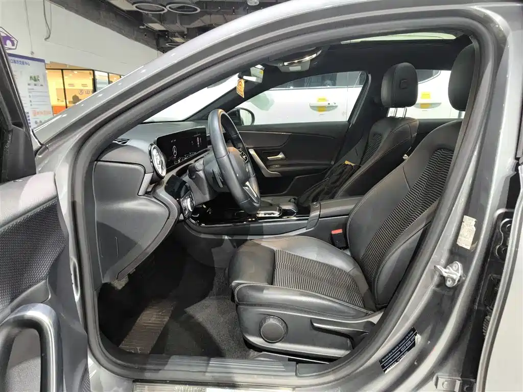 Mercedes-Benz A-Class 2020 — фото 11