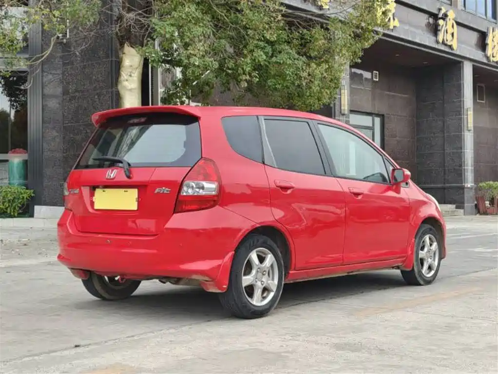 Honda Fit 2006 — фото 4