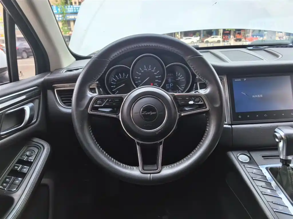 Zotye SR9 2017 — фото 11