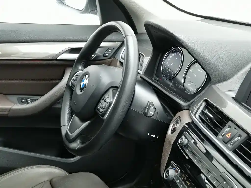 BMW X1 2019 — фото 22