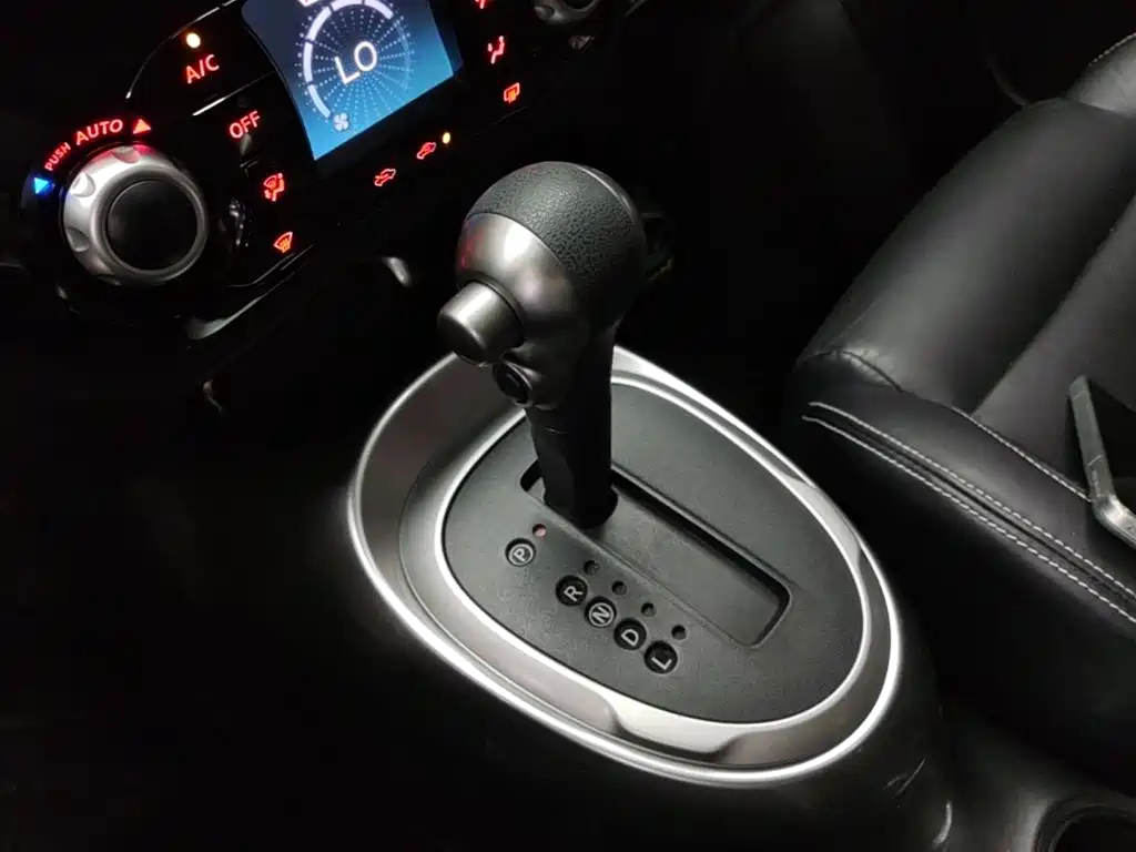 Infiniti ESQ 2017 — фото 14