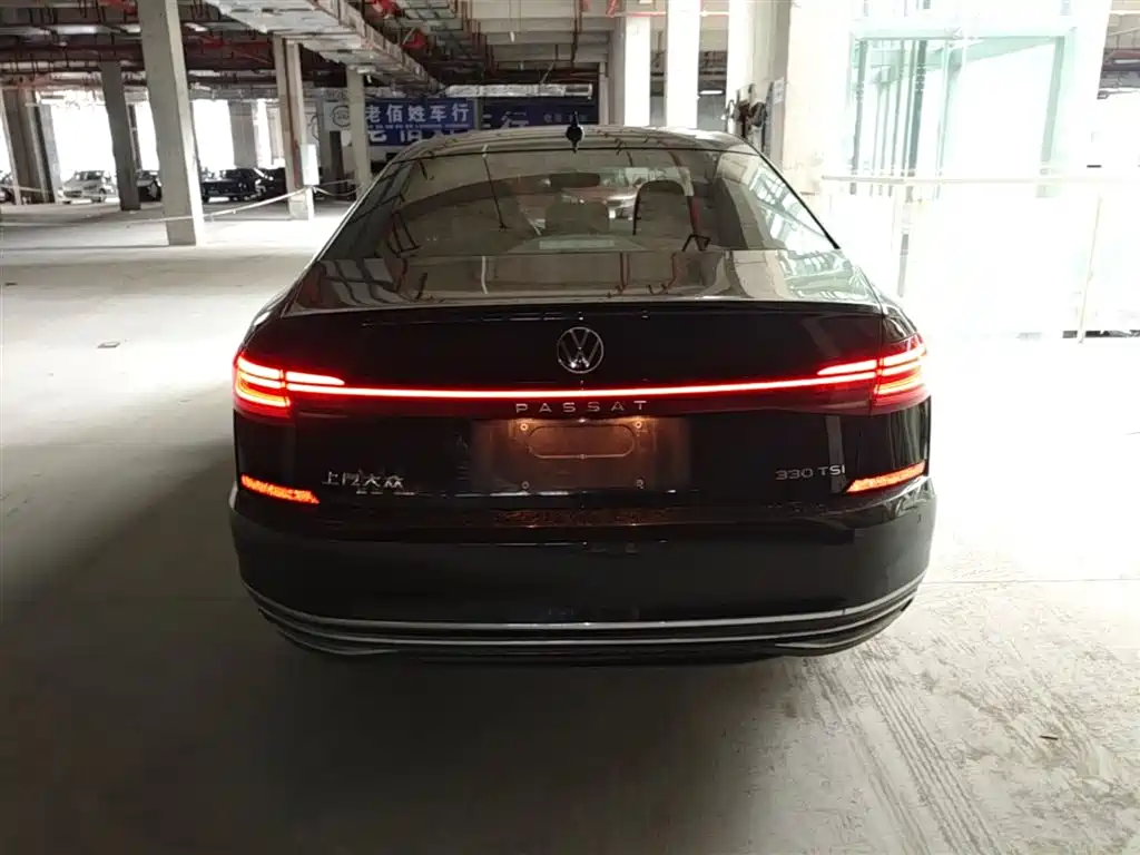 Volkswagen Passat 2022 — фото 6
