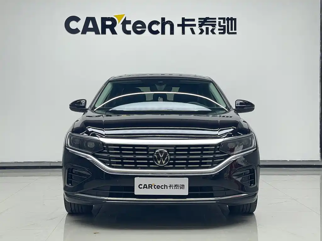 Volkswagen Passat 2022