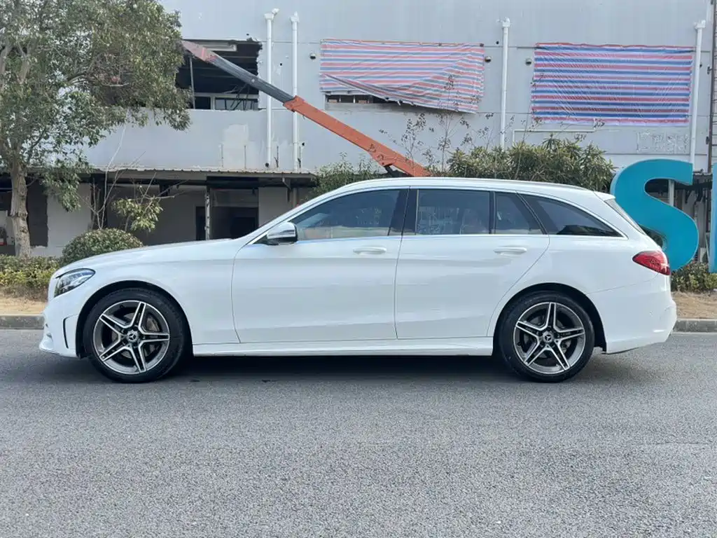 Mercedes-Benz C-Class 2019 — фото 25