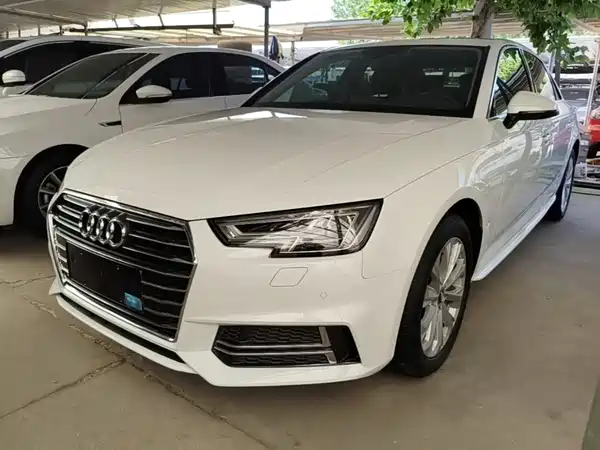 Audi A4L 2020