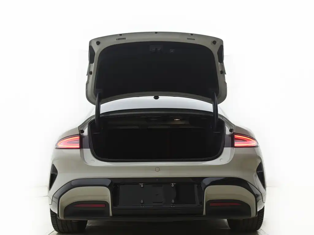 Xiaomi SU7 2025