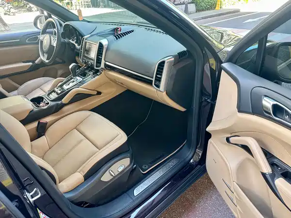 Porsche Cayenne 2014