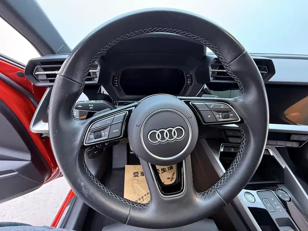 Audi A3 2023 — фото 7