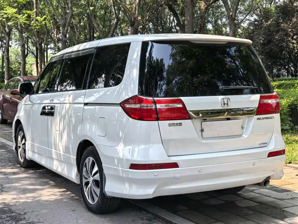 Honda Elysion 2015 — фото 10