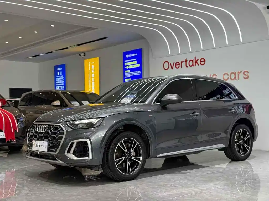 Audi Q5L 2022 — фото 1