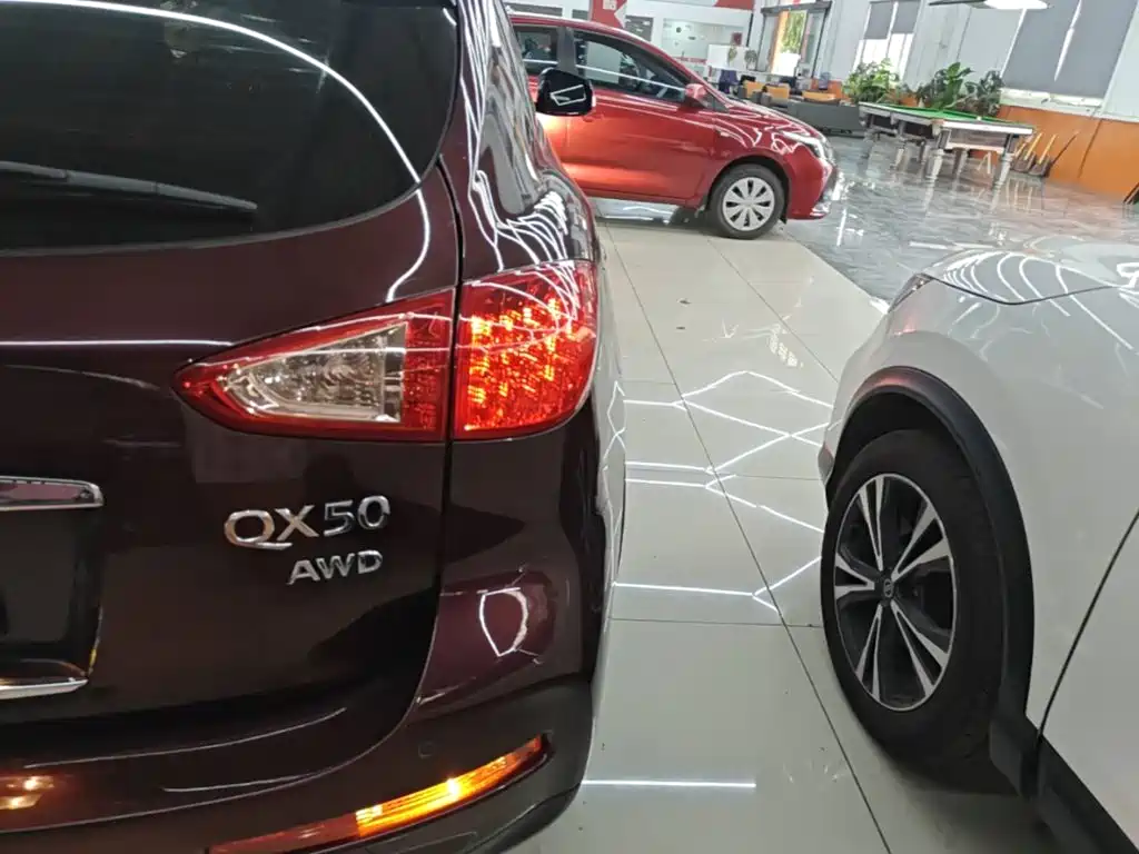 Infiniti QX50 2017 — фото 24