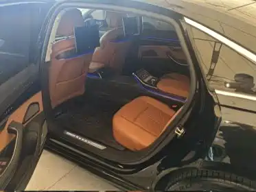 Audi A8 2024