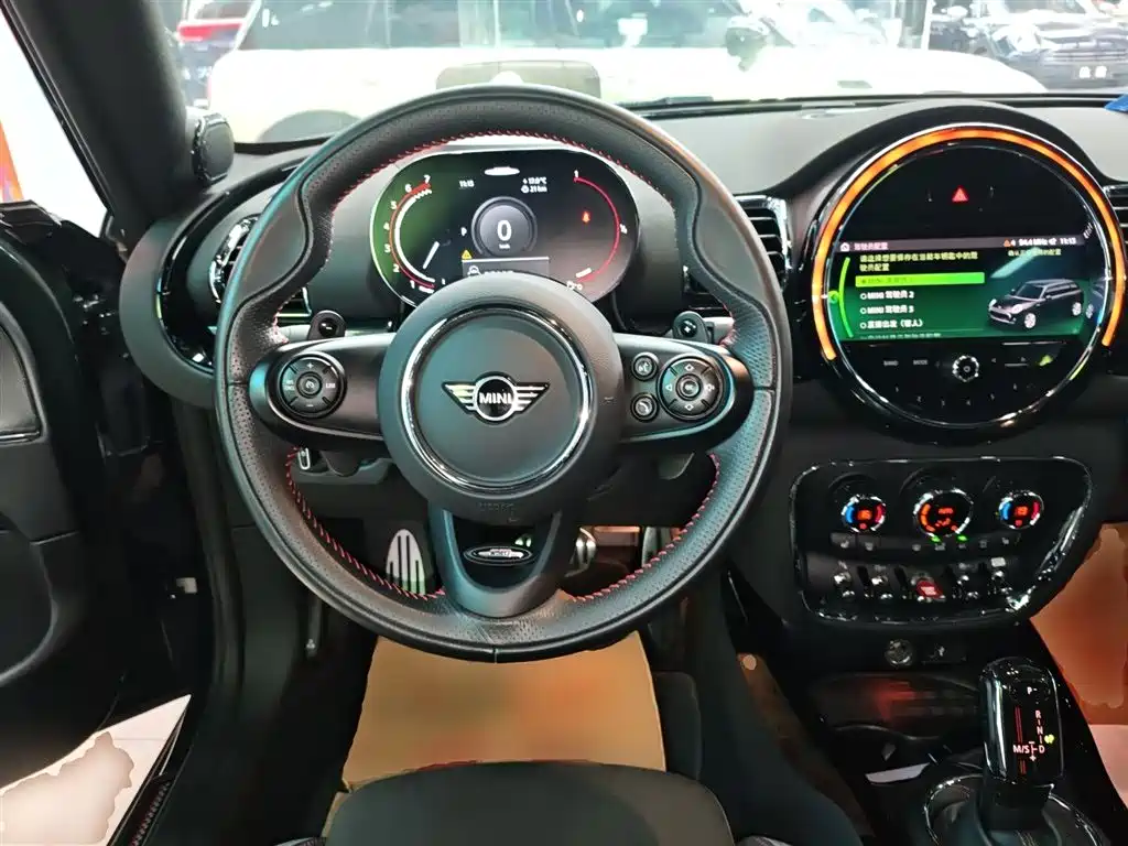 MINI JCW Clubman 2021 — фото 11