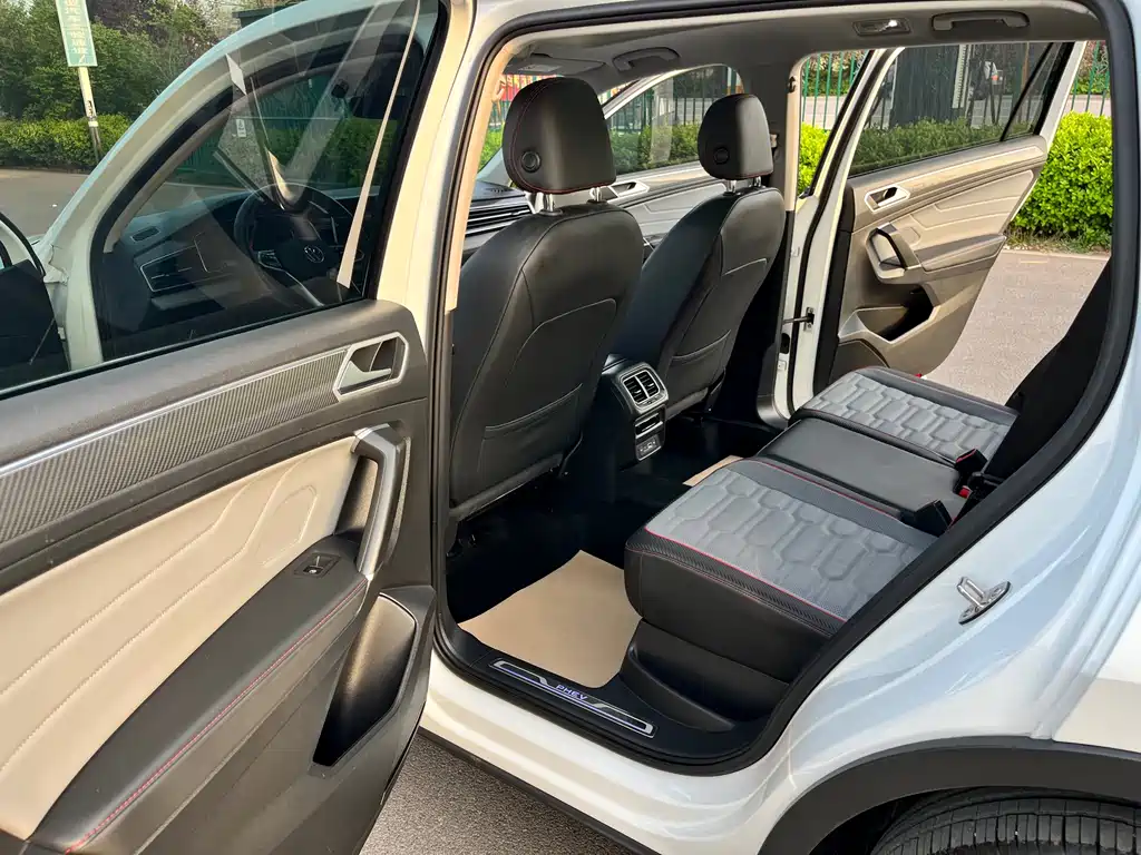 Volkswagen Tiguan L New Energy 2023 — фото 11