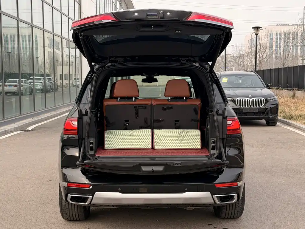 BMW X7 2023 — фото 29