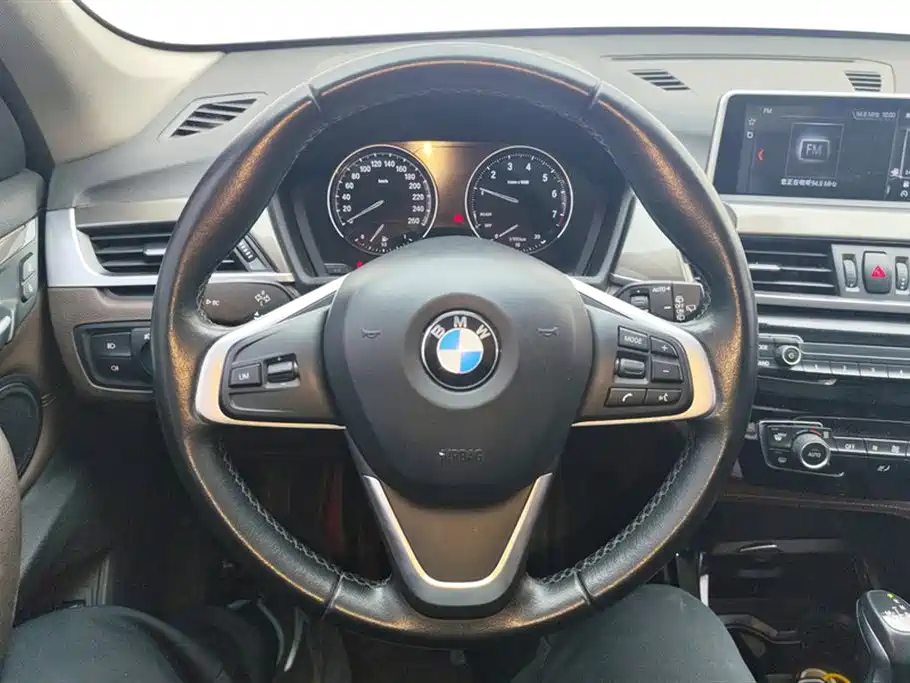 BMW X1 2019 — фото 15