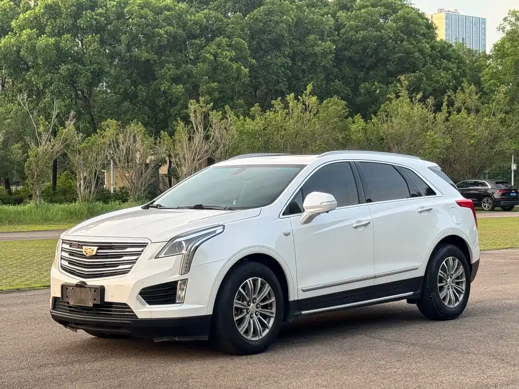 Cadillac XT5 2018 — фото 1