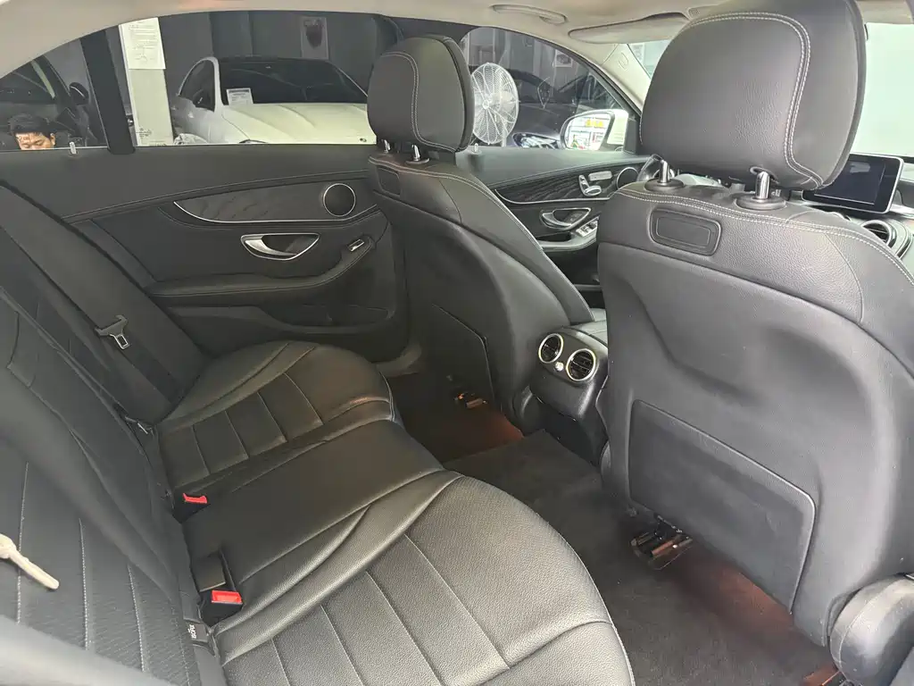 Mercedes-Benz C-Class 2018 — фото 13