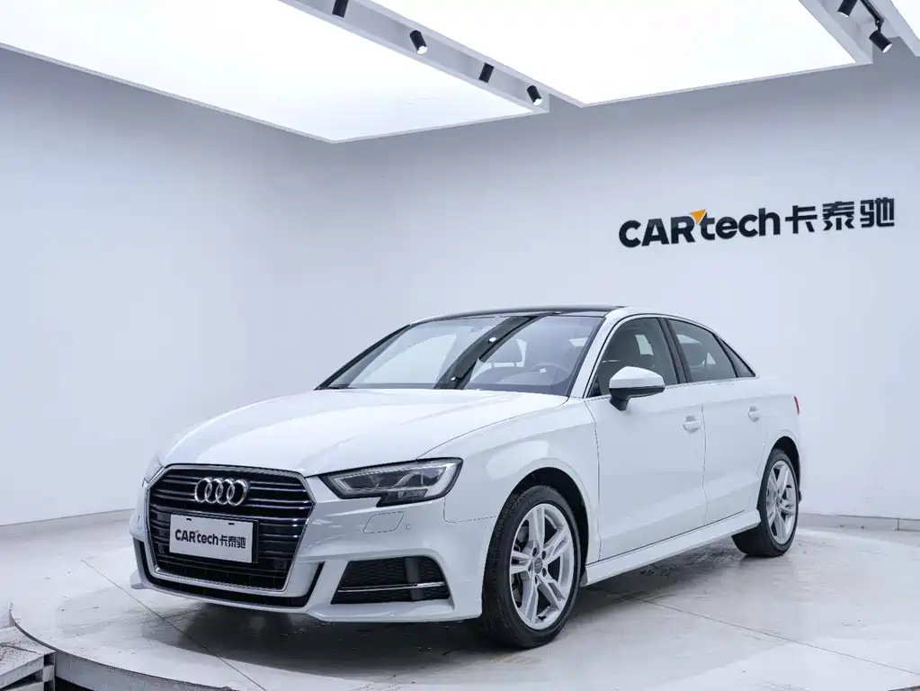 Audi A3 2019 — фото 9