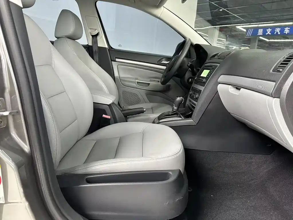 Skoda Octavia 2014 — фото 11