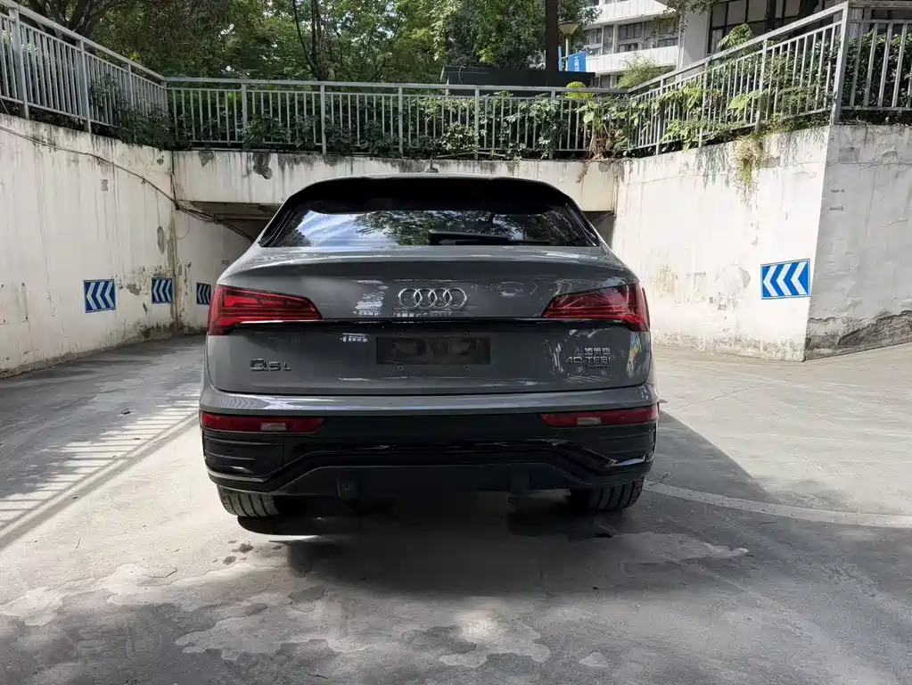 Audi Q5L Sportback 2021 — фото 14