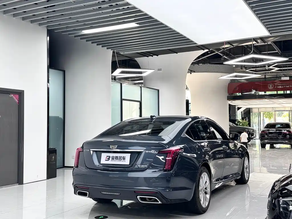 Cadillac CT5 2022 — фото 17