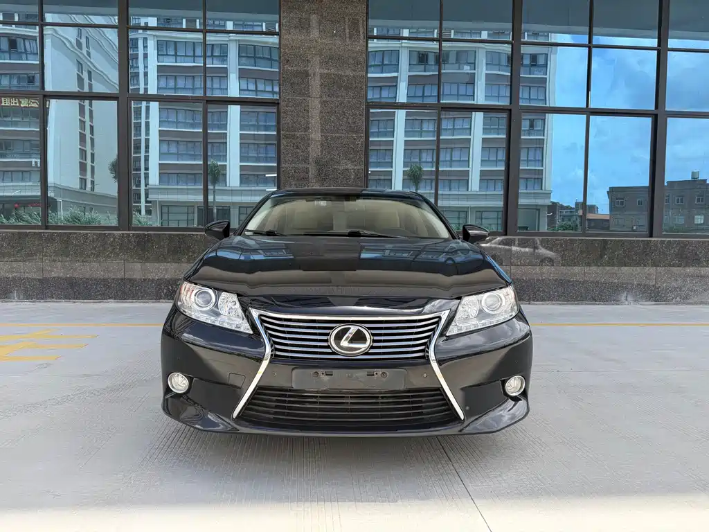 Lexus ES 2013