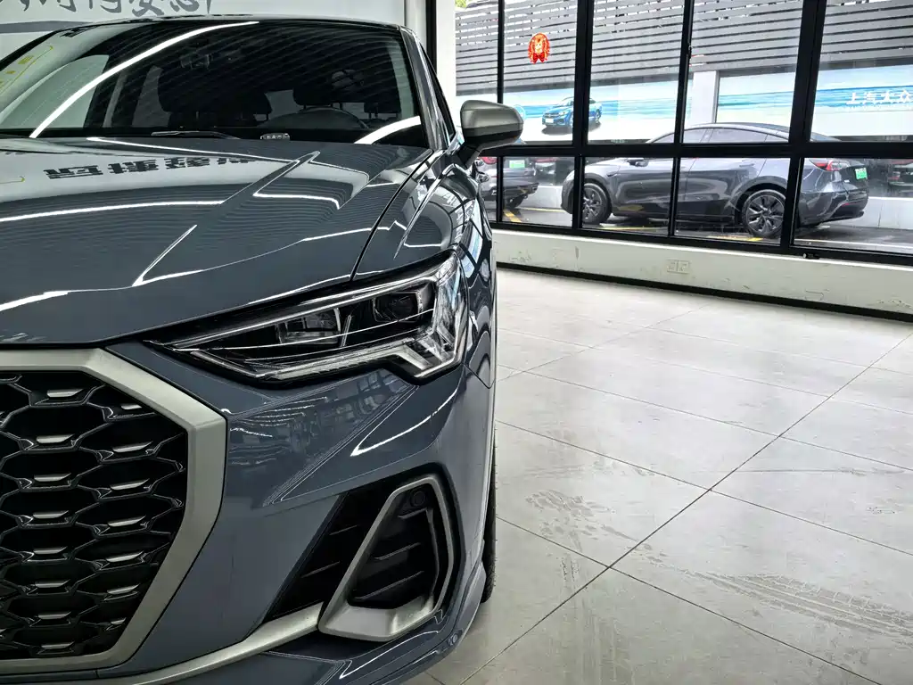 Audi Q3 Sportback 2021 — фото 17