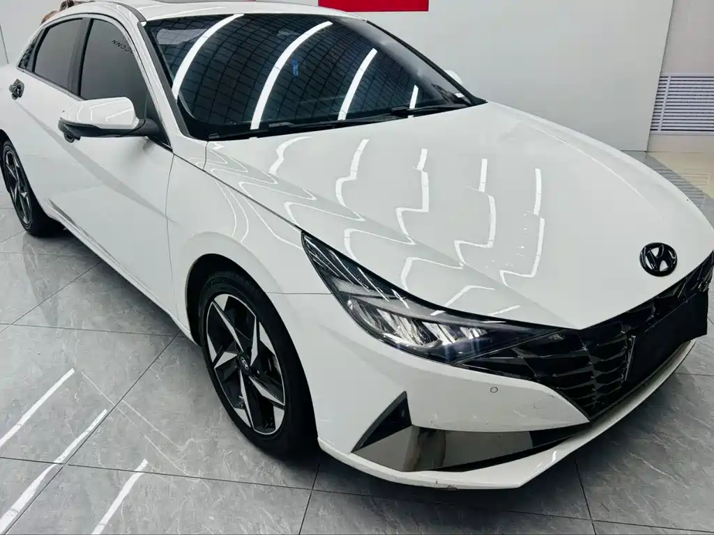 Hyundai Elantra 2023