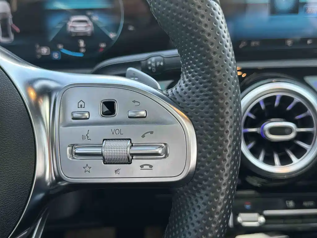 Mercedes-Benz A-Class 2020 — фото 9