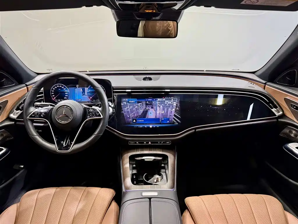 Mercedes-Benz E-Class 2024 — фото 14