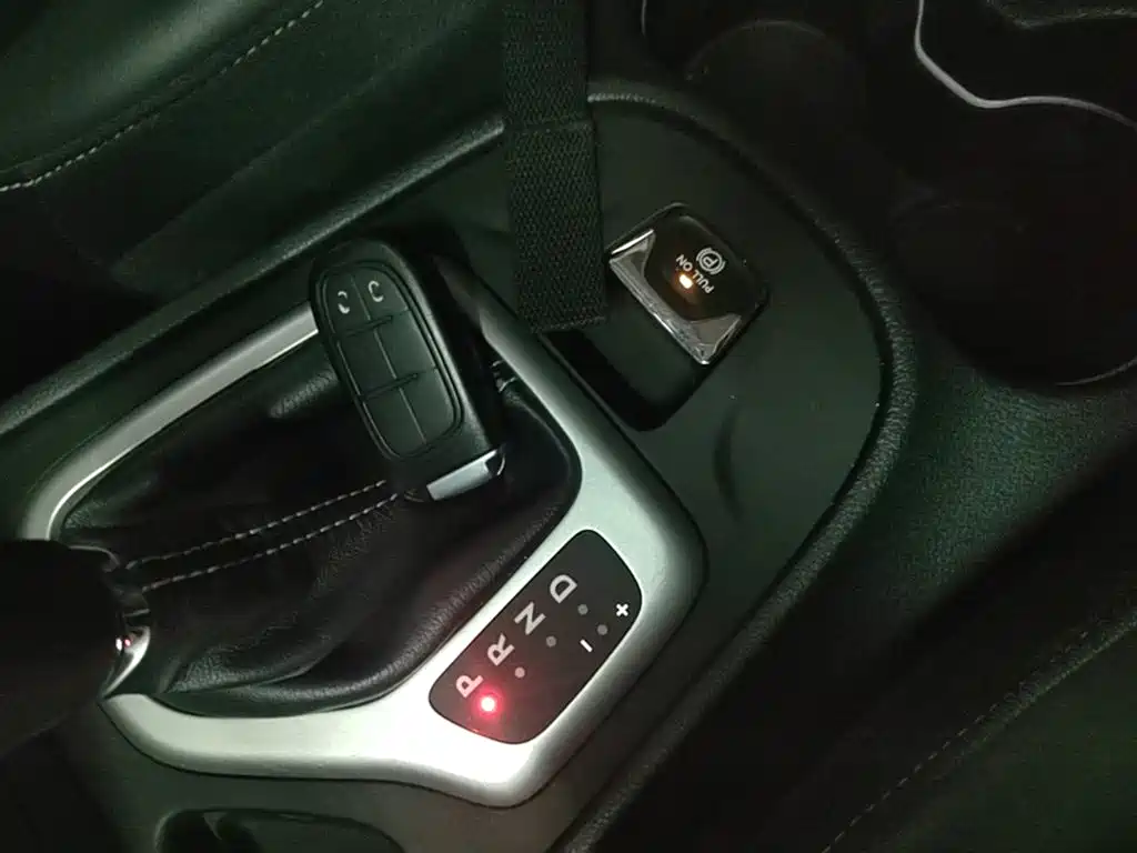 Jeep Cherokee 2017 — фото 17