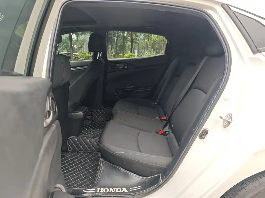 Honda Civic 2022 — фото 13