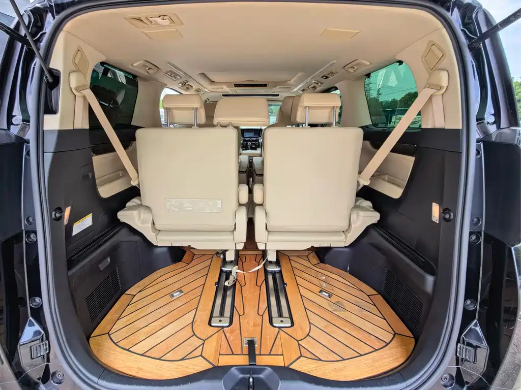 Toyota Vellfire 2020 — фото 24