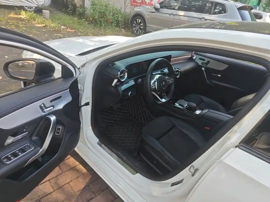 Mercedes-Benz A-Class 2020 — фото 16