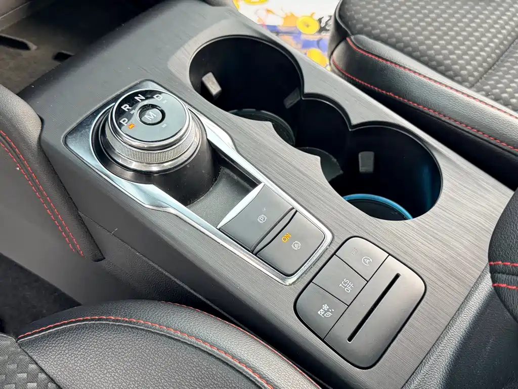 Ford Focus 2022 — фото 15