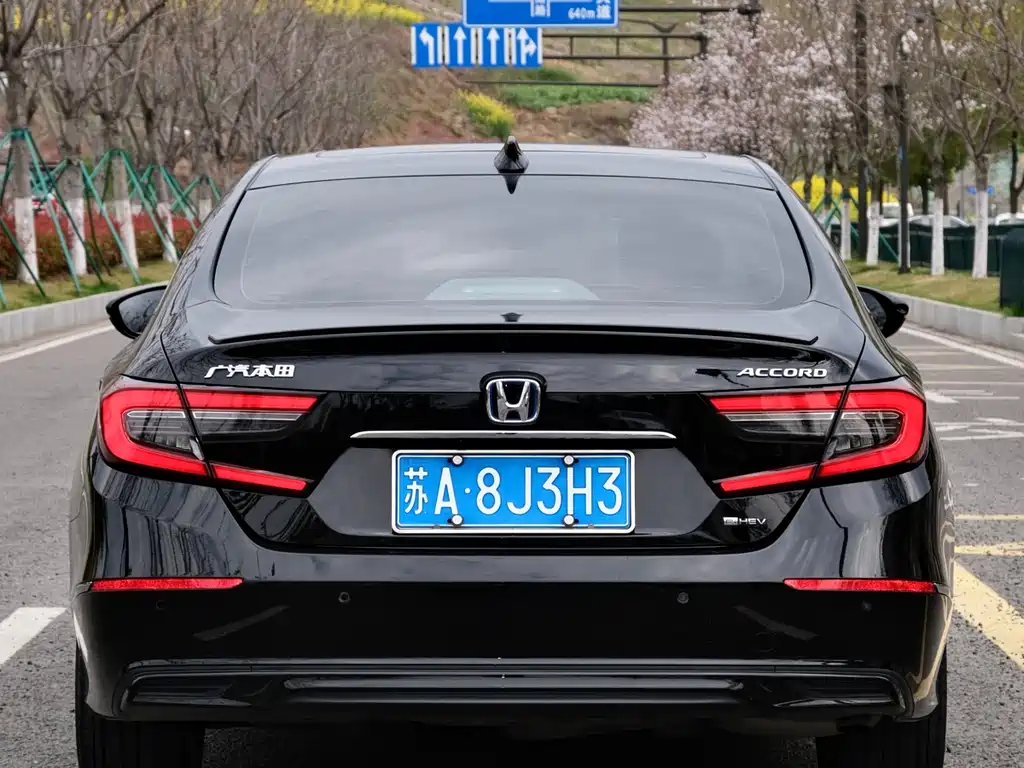 Honda Accord 2023 — фото 12