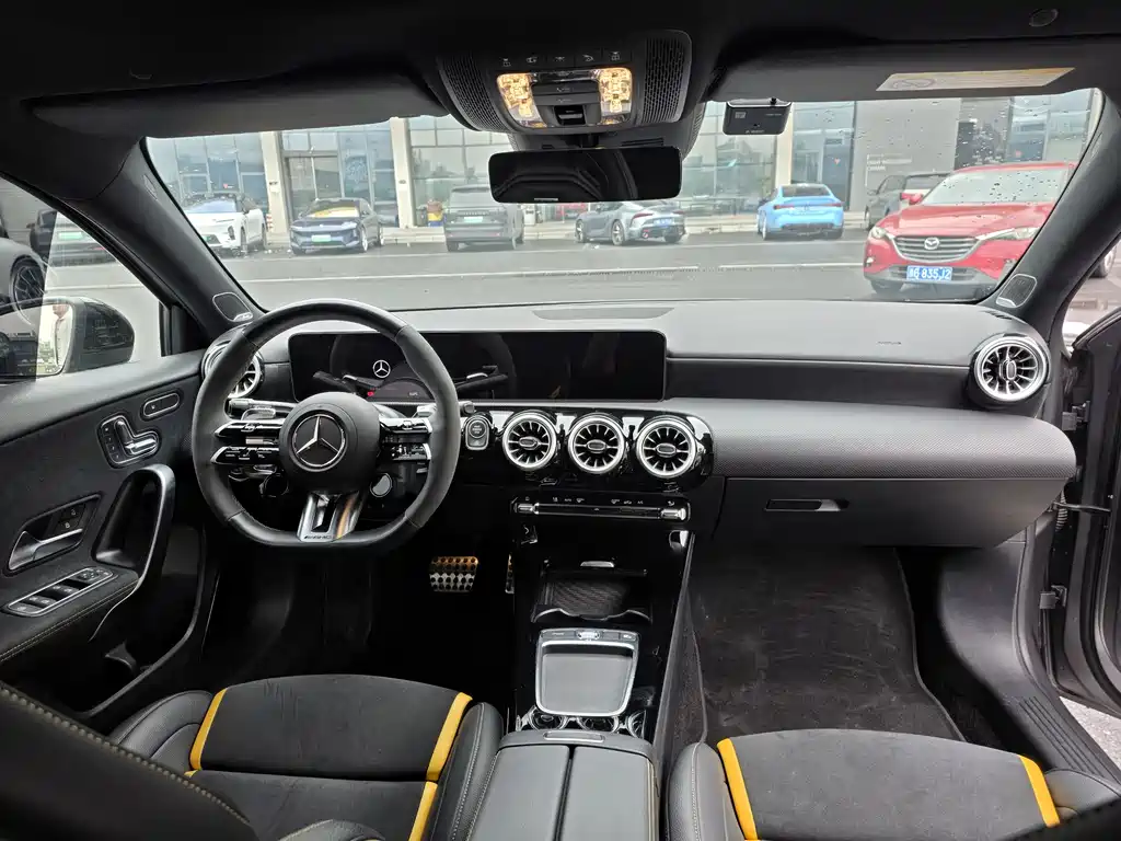 Mercedes-Benz A-Class AMG 2024 — фото 7