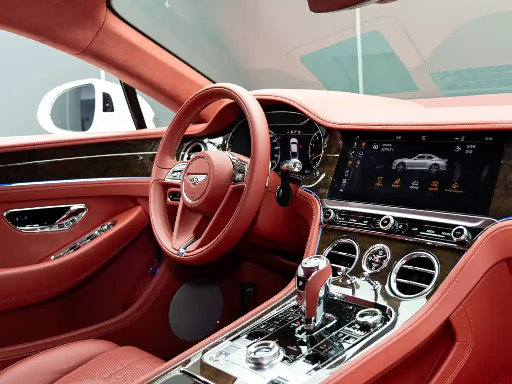 Bentley Continental 2020 — фото 14