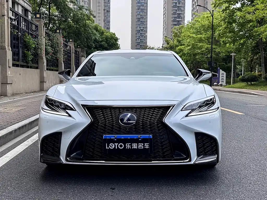 Lexus LS 2020 — фото 2