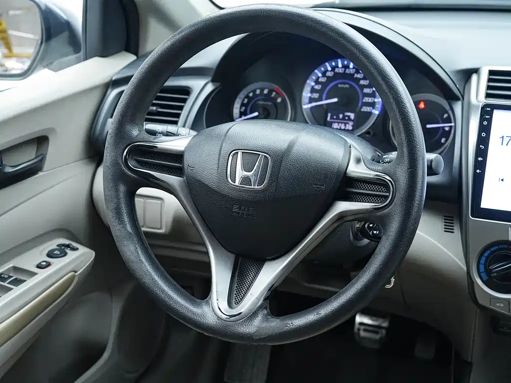 Honda City Classic 2012 — фото 12