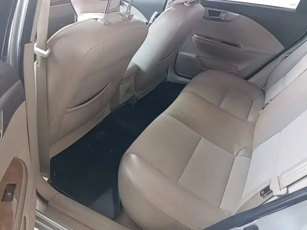 Buick Excelle 2015 — фото 17