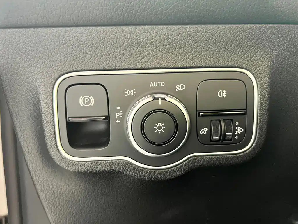 Mercedes-Benz GLB 2020 — фото 15