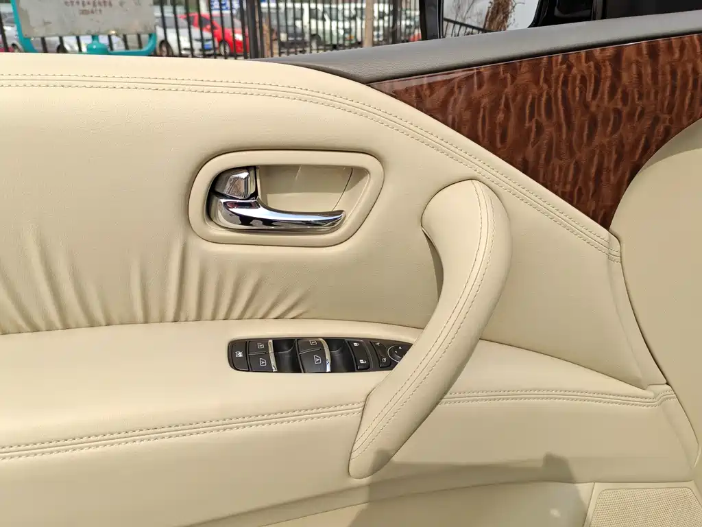 Nissan Patrol 2018 — фото 16