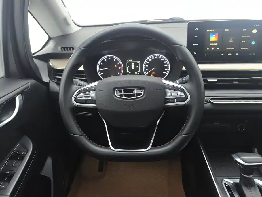 Geely Vision X3 2021 — фото 15