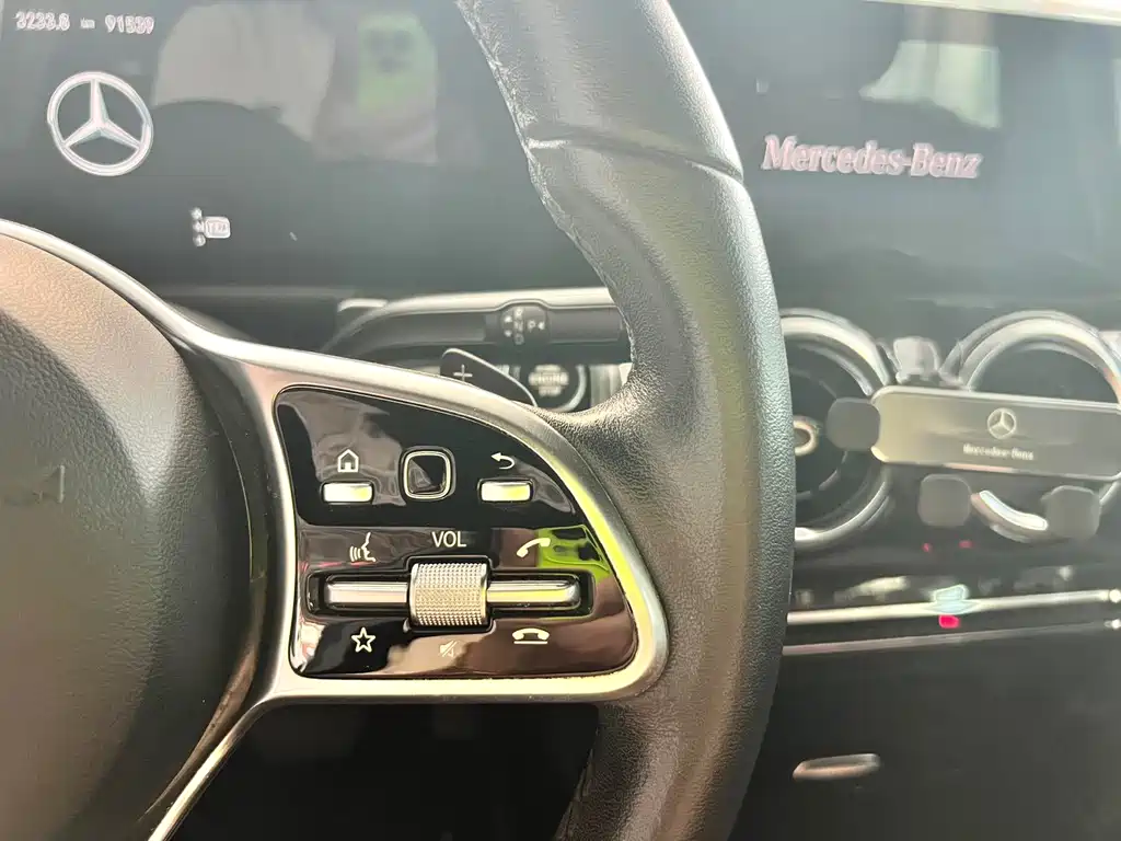 Mercedes-Benz GLB 2020 — фото 23